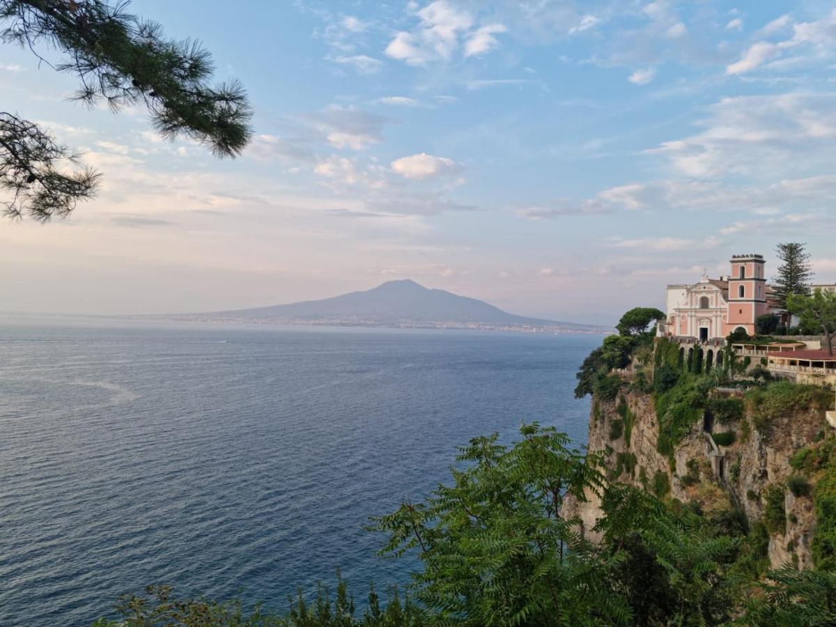 Casa Anna Lägenhet Vico Equense Exteriör bild